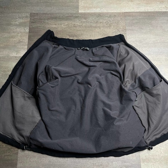 SOLD Outdoor Research Softshell Windbreaker XL - Picture 3 of 3